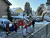 Köttzug in der Altstadt beginnt bei eisiger Kälte und Glätte